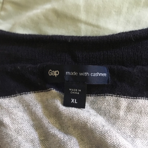 GUC XL GAP navy/gray striped light v neck sweater - Picture 4 of 4
